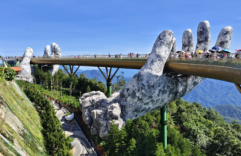 Sun World Ba Na Hills & Golden Bridge